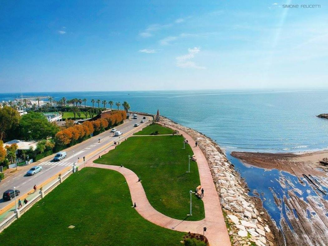 شقة Casa Gabry Design A Due Passi Dal Centro E Dal Mare سان بنيديتّو ديل ترونتو المظهر الخارجي الصورة